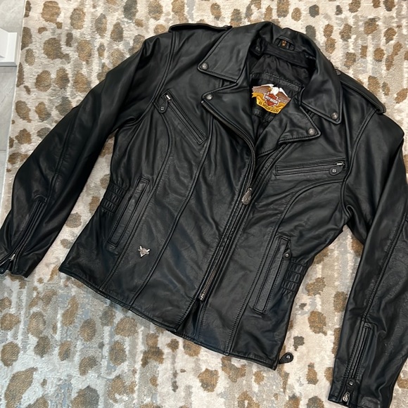 Nearly New Authentic Leather Harley Coat😍 - Picture 1 of 16